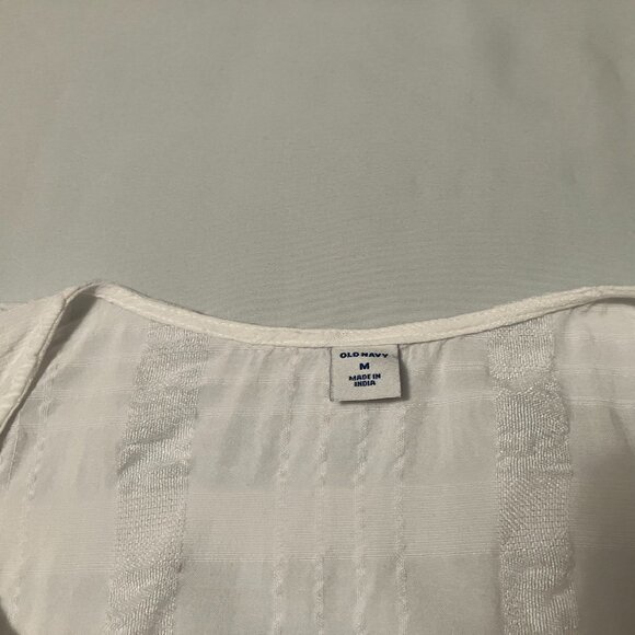 Old Navy Ruched Sleeveless Blouse Women's Size M - Picture 3 of 5
